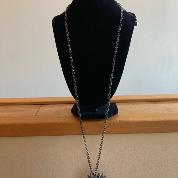 LIA SOPHIA 36" "GALLERIA" CONVERTIBLE STARBURST PENDANT NECKLACE TO BROOCH PIN - Picture 3 of 6